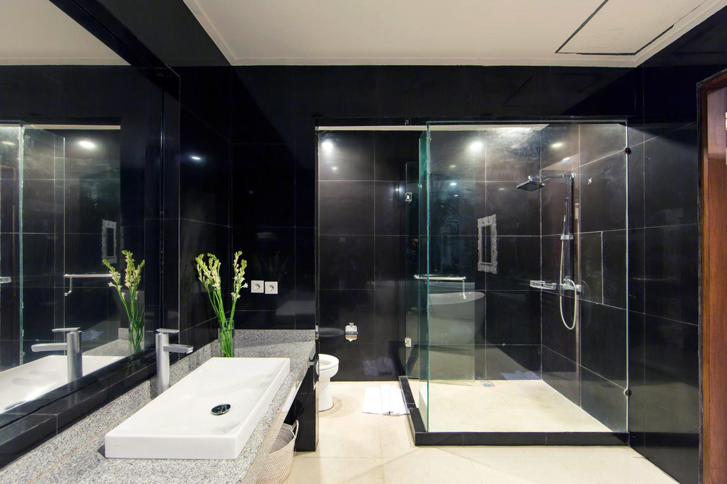 Фото Reddoorz @ Petitenget Seminyak