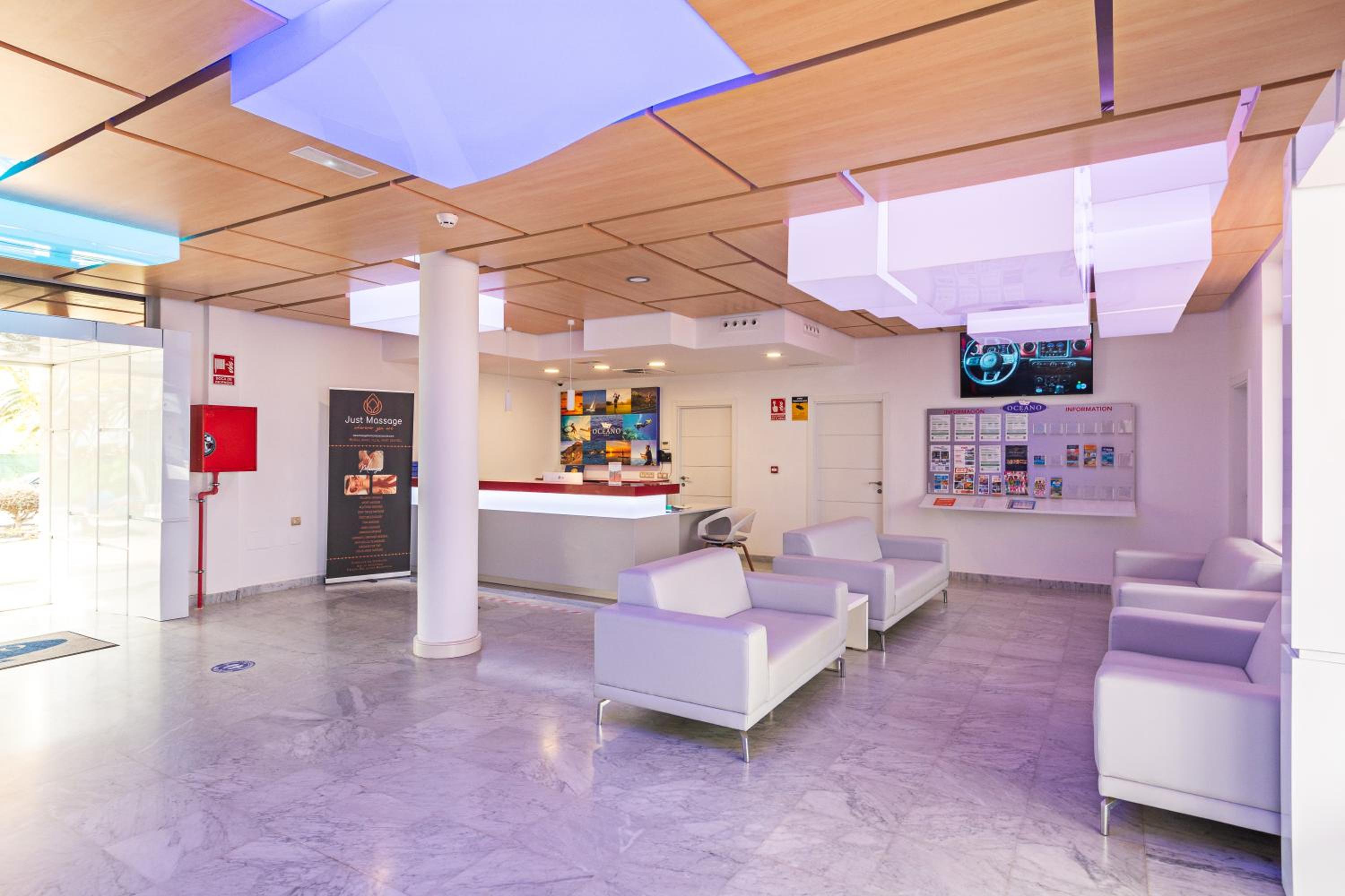 Фото Apartamentos Océano - Adults Only