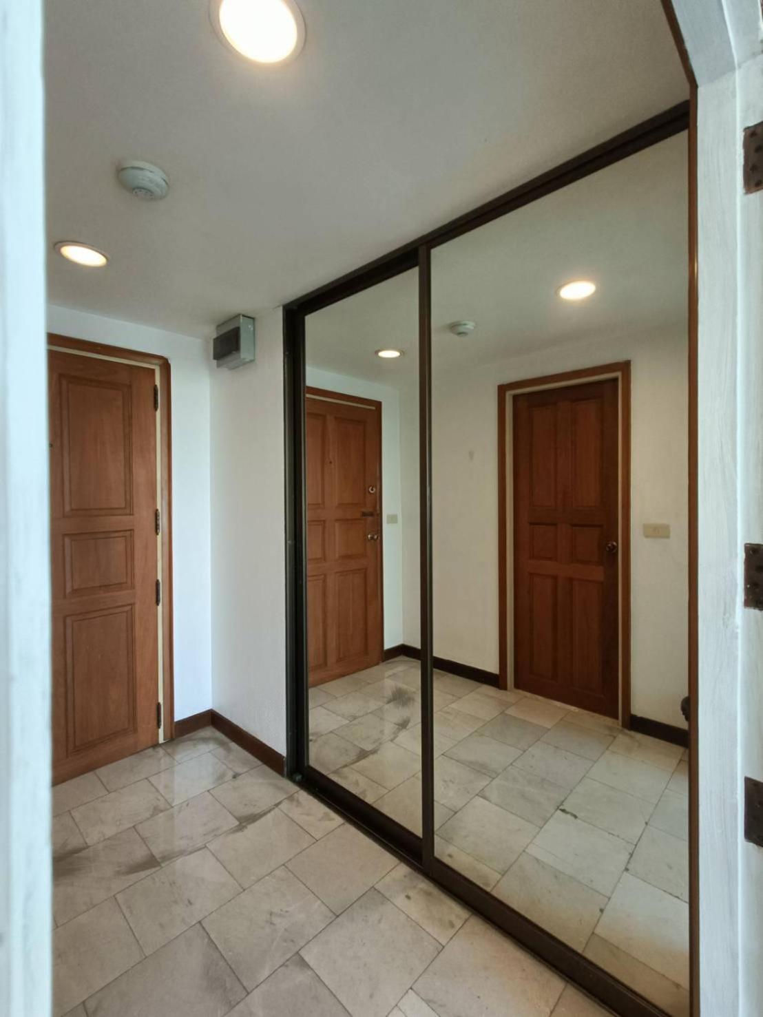 Фото The Monaco Residence Pattaya