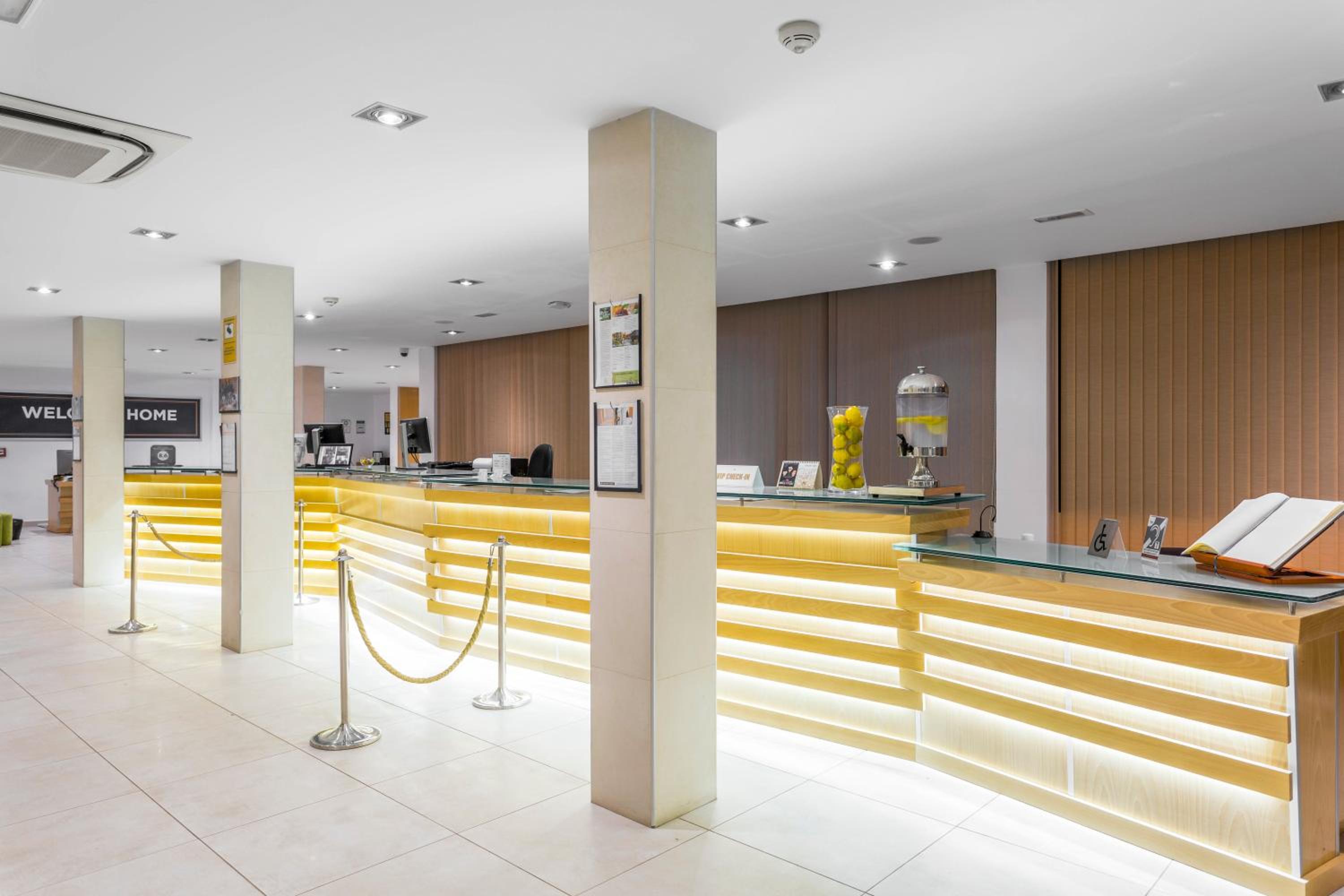 Фото Royal Sunset Beach Club