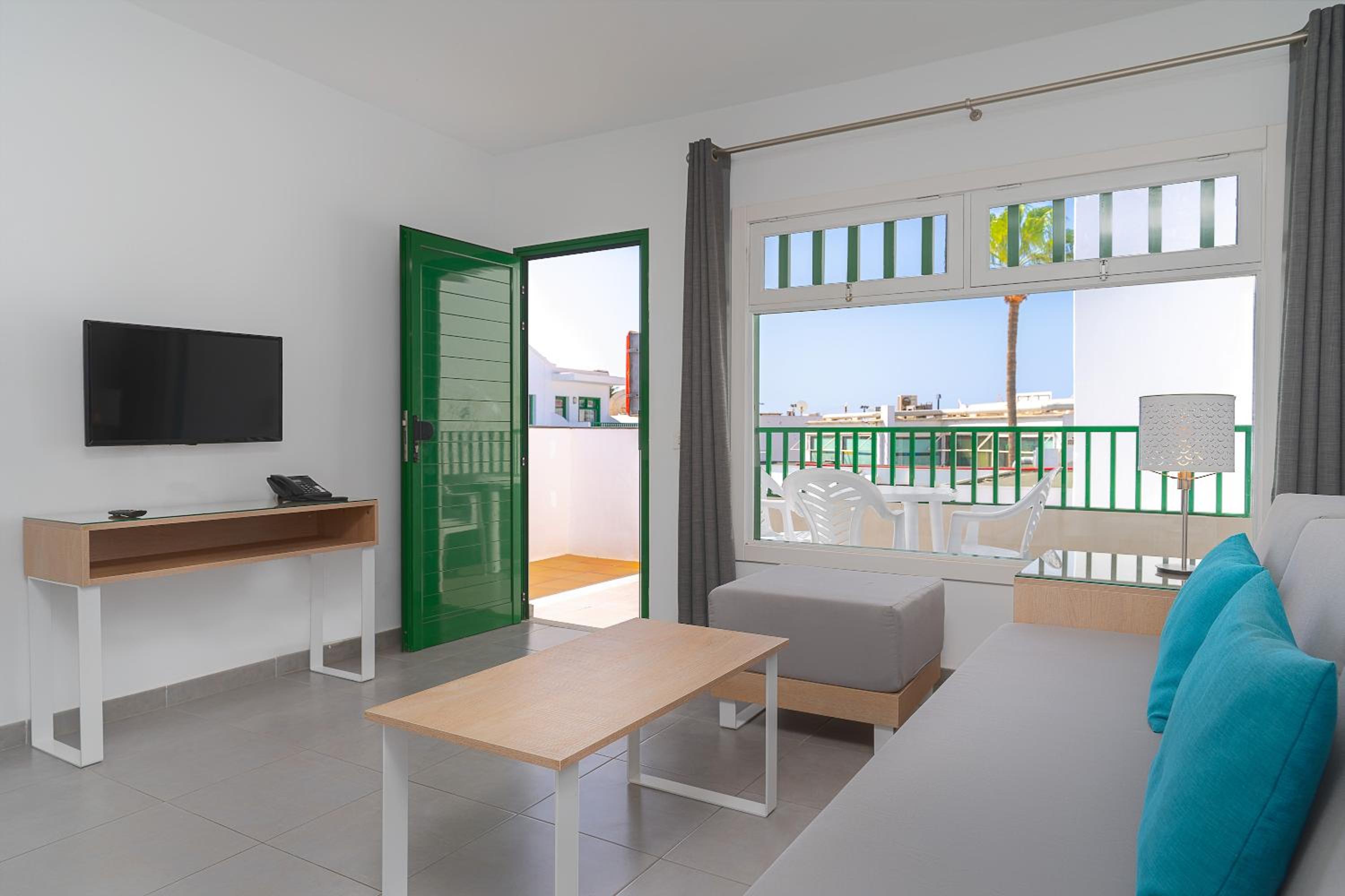 Фото Apartamentos Elena