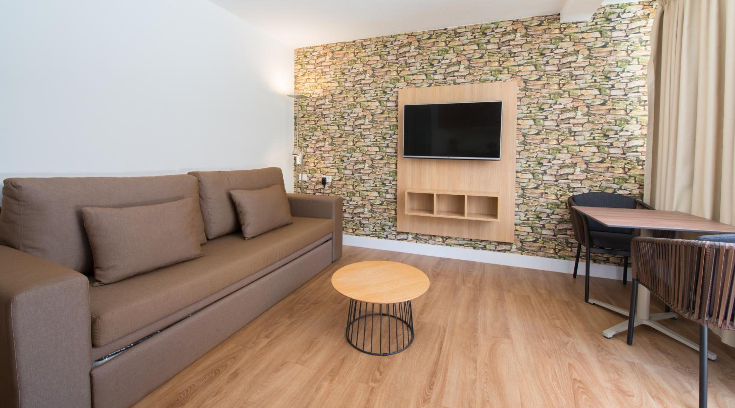 Фото Bungalows Artemisa Gay Men Only