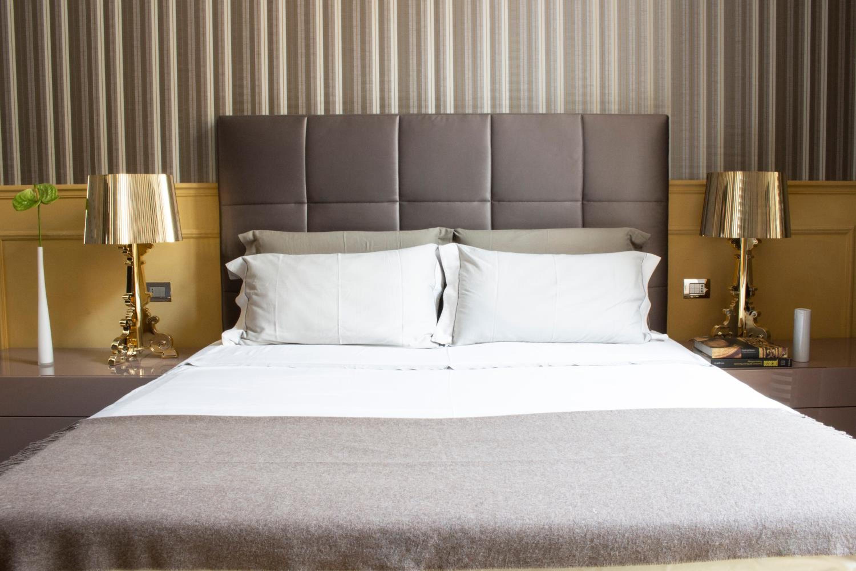 Фото Le Quattro Dame Luxury Suites