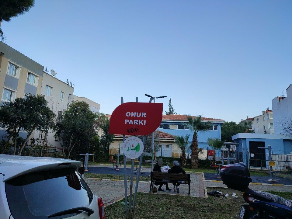 Genre sculpture Fitness Park, Izmir, photo