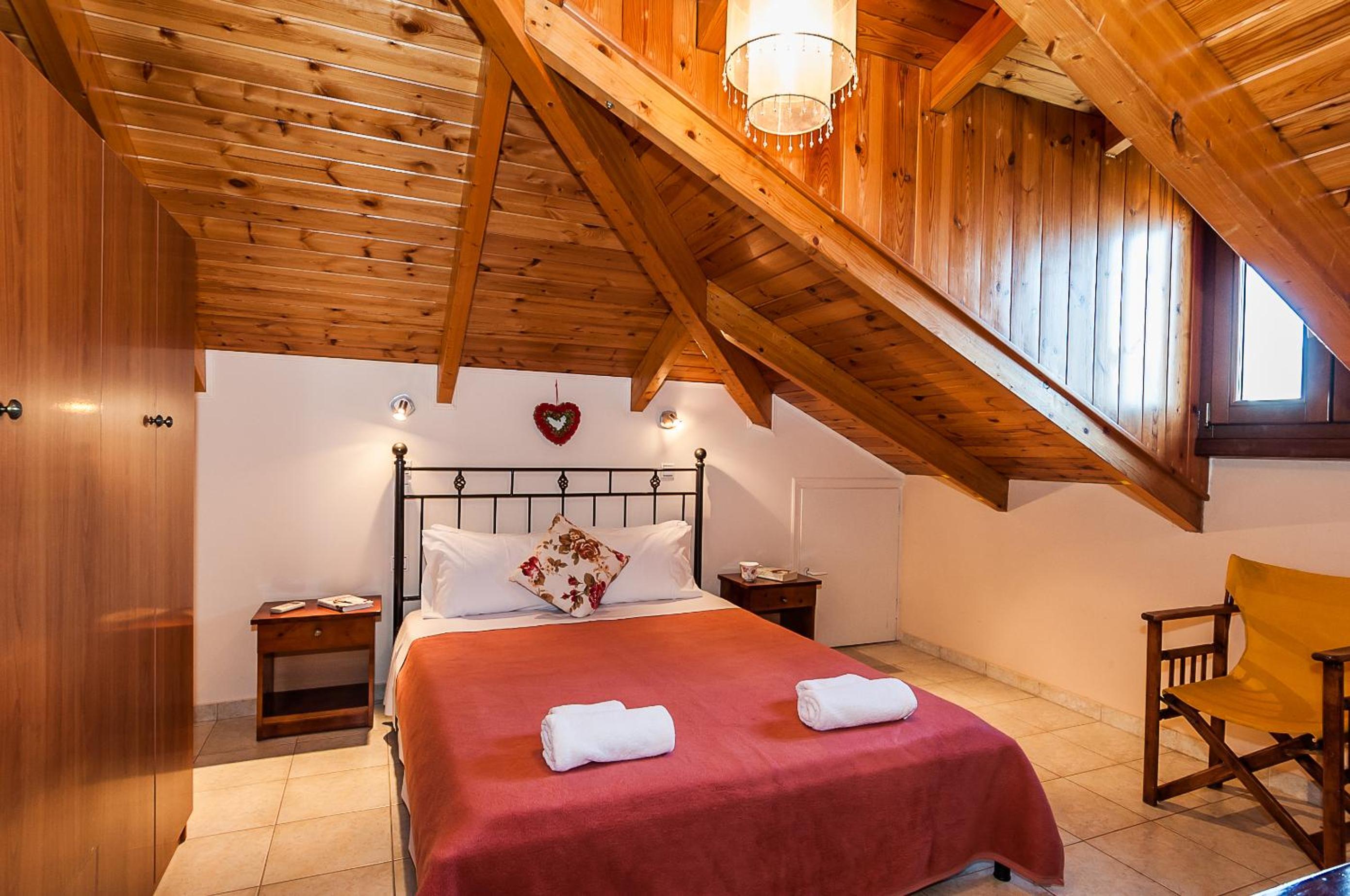 Фото Kavos Psarou Studios and Apartments