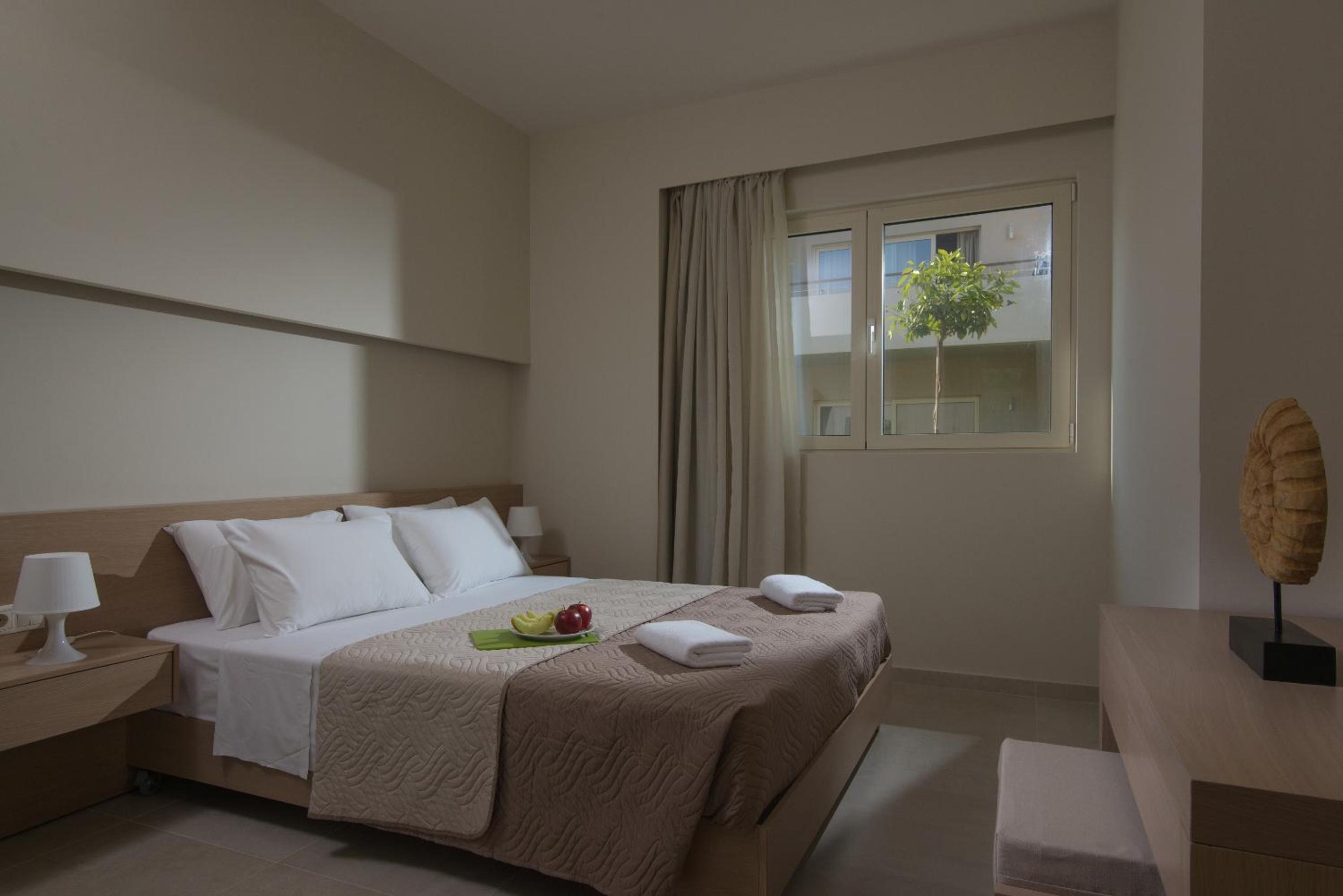 Фото Ourania Apartments