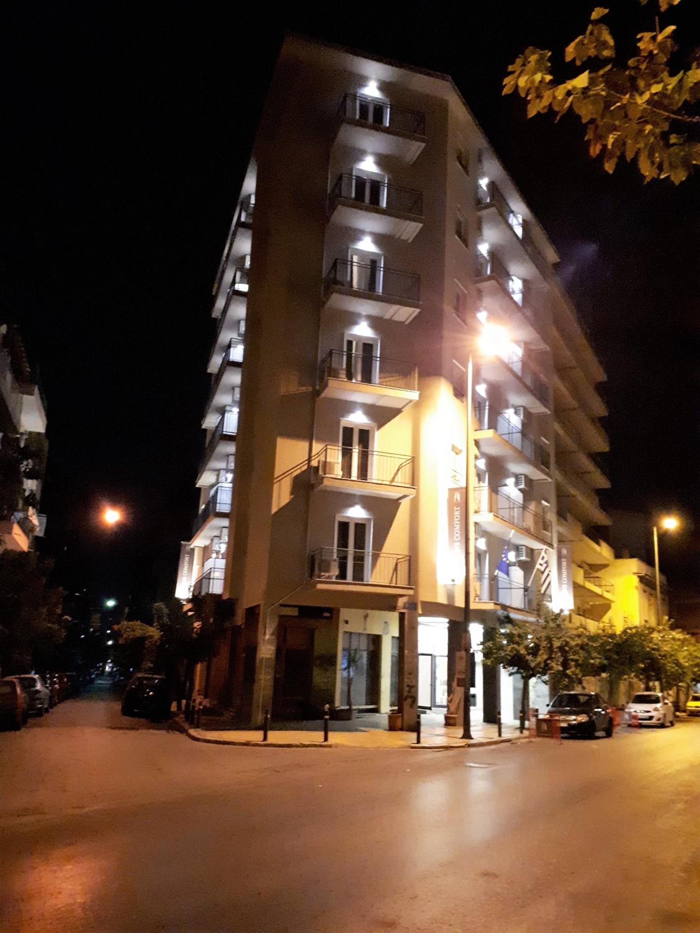 Фото Athens Comfort Suites And Apartments