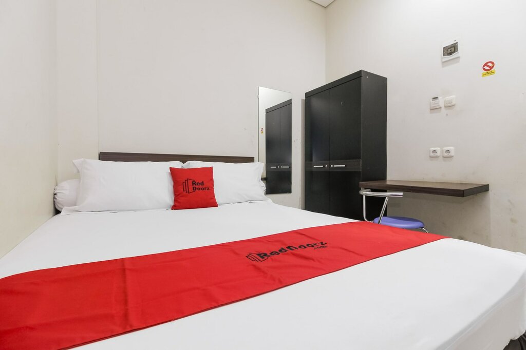 Hotel RedDoorz Near Samarinda Central Plaza, Samarinda, photo