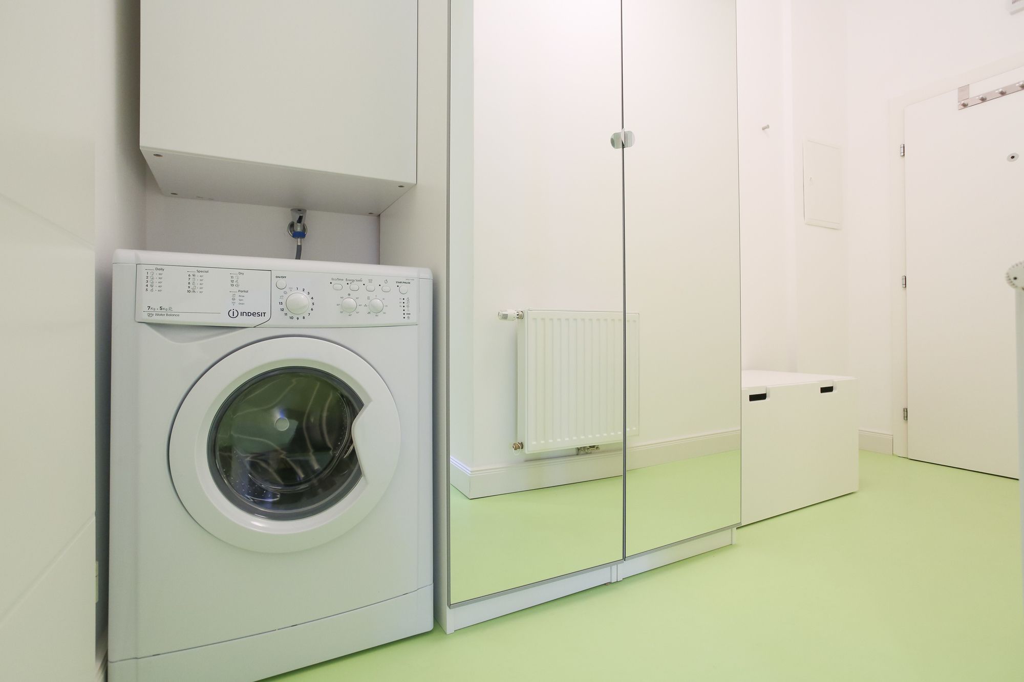 Фото Pink Grapefruit City Condo