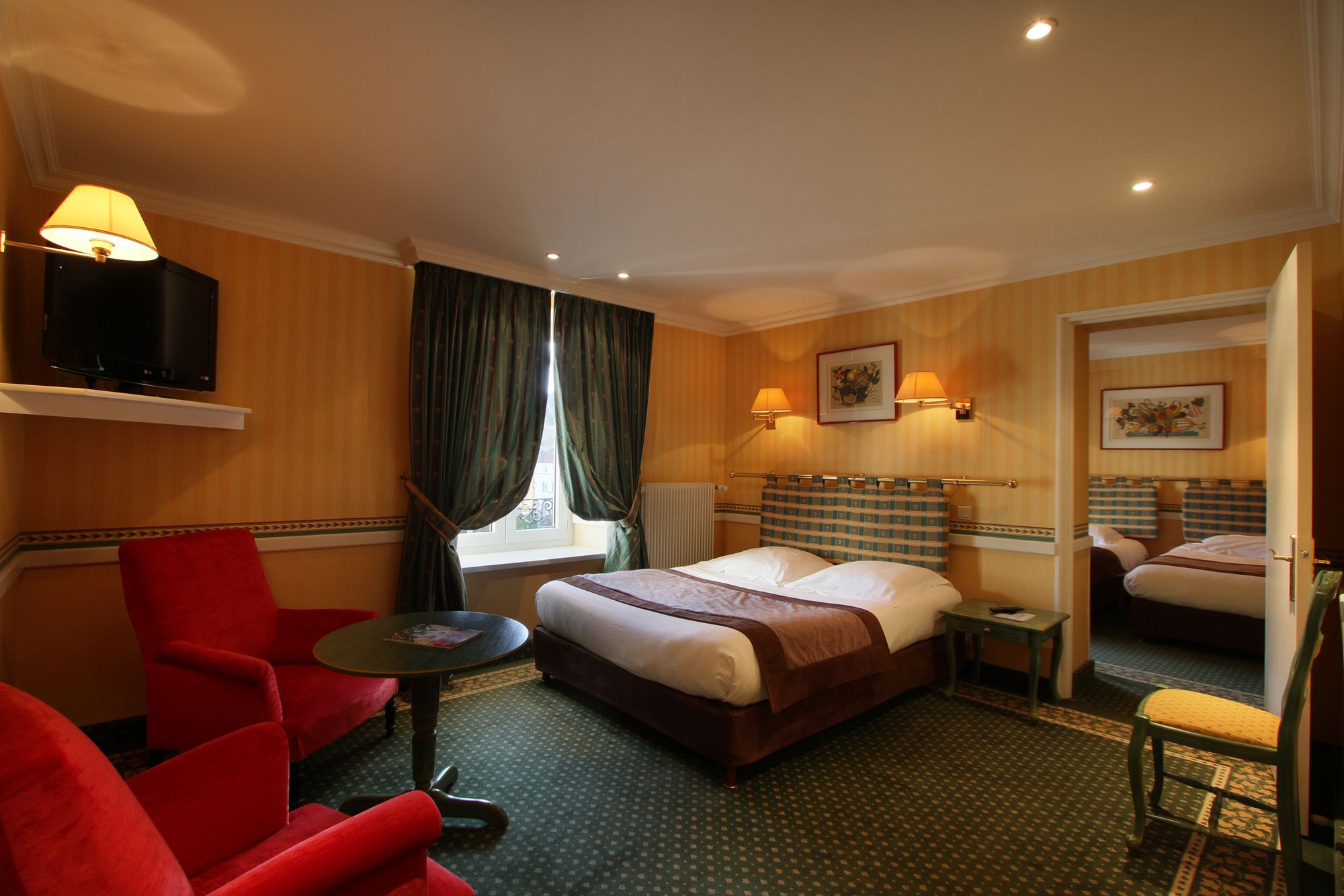 Фото Le Grand Hôtel & SPA et son Chalet