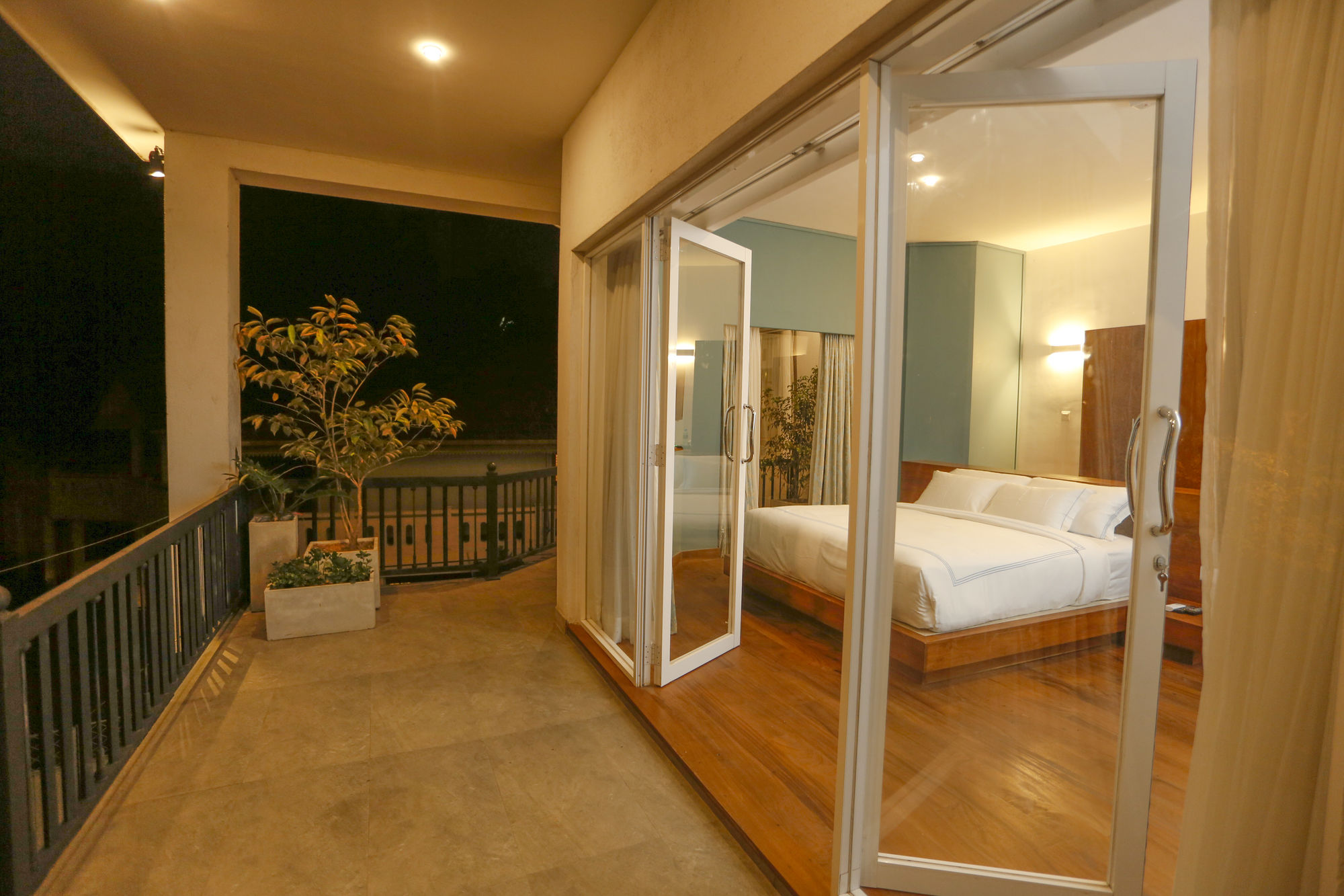 Фото Viyana Boutique Hotel