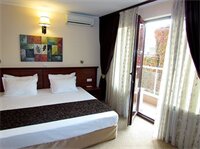 Фото Hotel Favorit