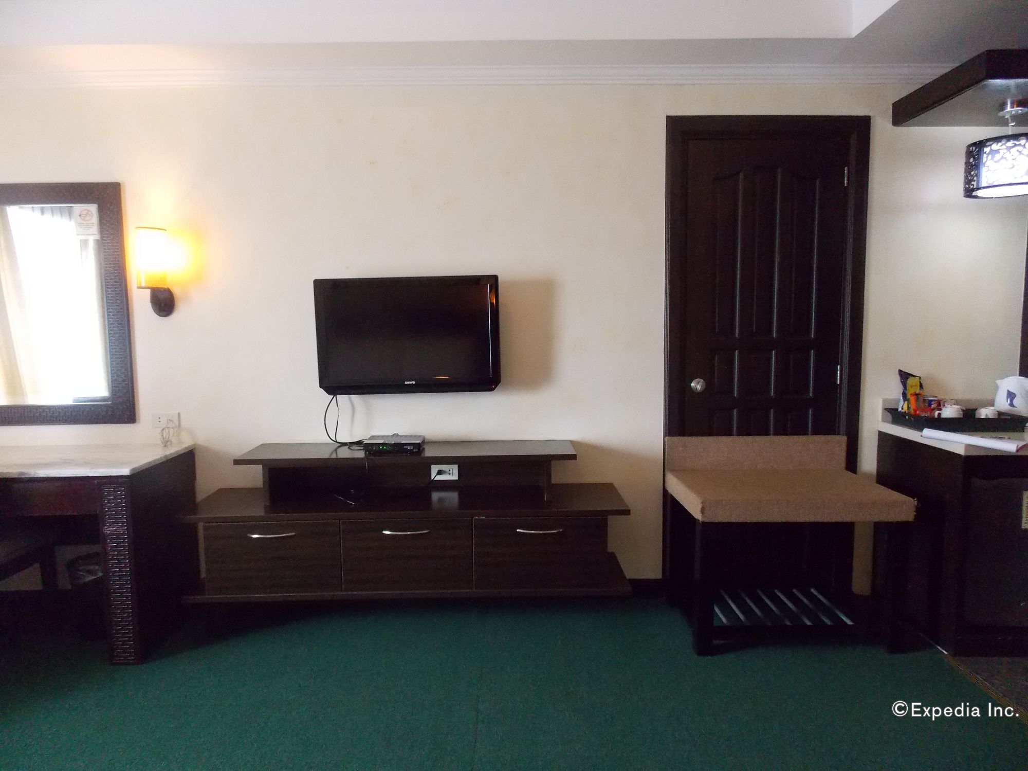 Фото Mo2 Westown Hotel Bacolod - Downtown