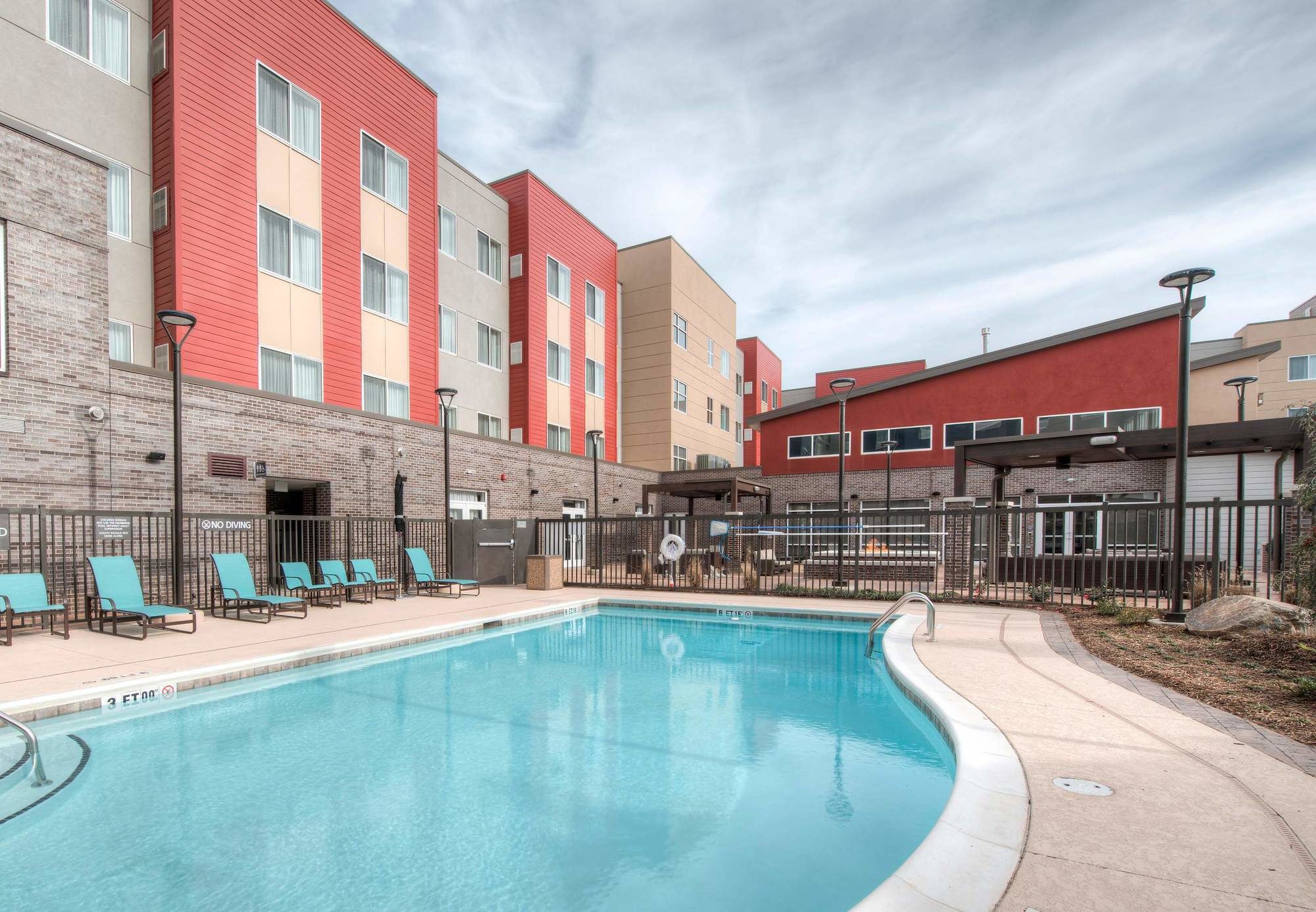 Фото Residence Inn by Marriott Charlotte Airport