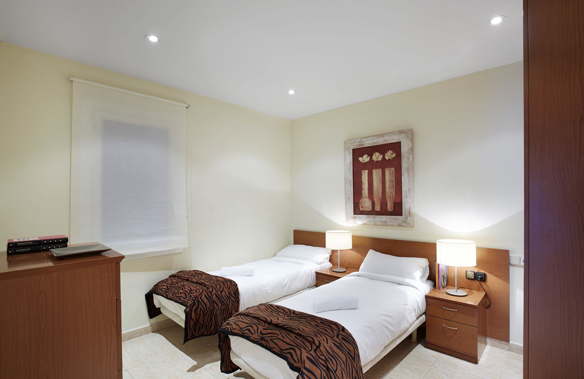 Фото AinB Diagonal Francesc Macia Apartments