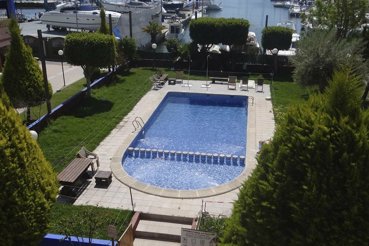 Фото Apartamentos Marina Internacional