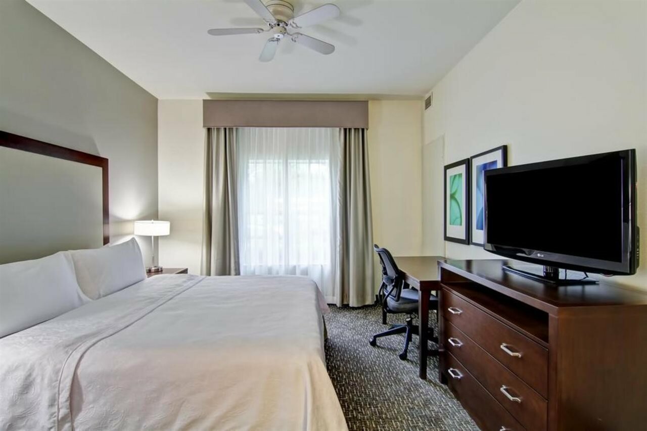 Фото Homewood Suites by Hilton Newark-Cranford