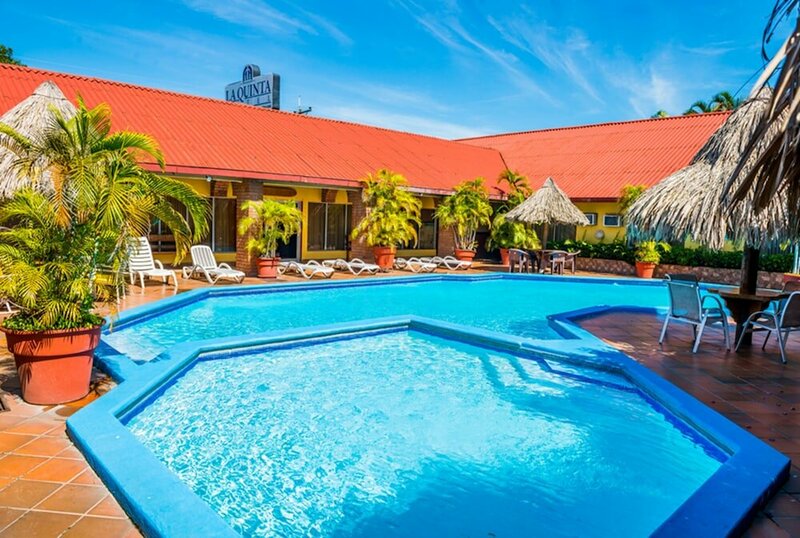 Гостиница La Quinta Hotel в Ла-Сейба