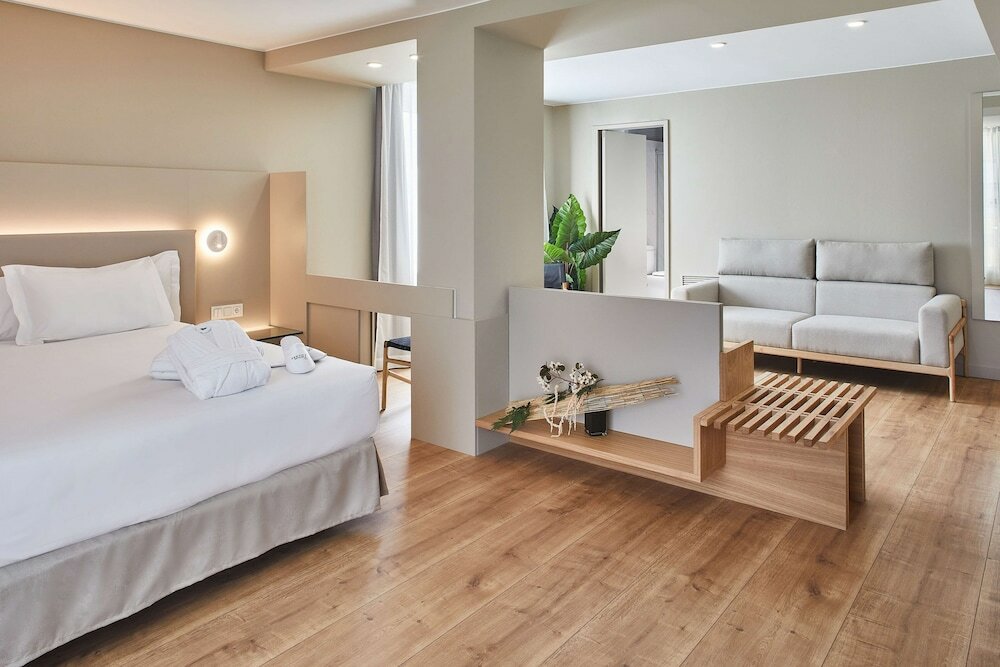 Фото Hotel Silken Reino de Aragón