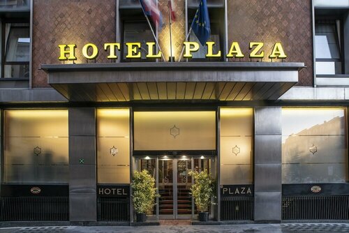Внешний вид отеля Hotel Plaza Torino в Турине, фото 1