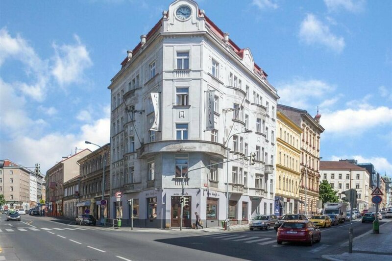 Гостиница Hotel Gloria в Праге
