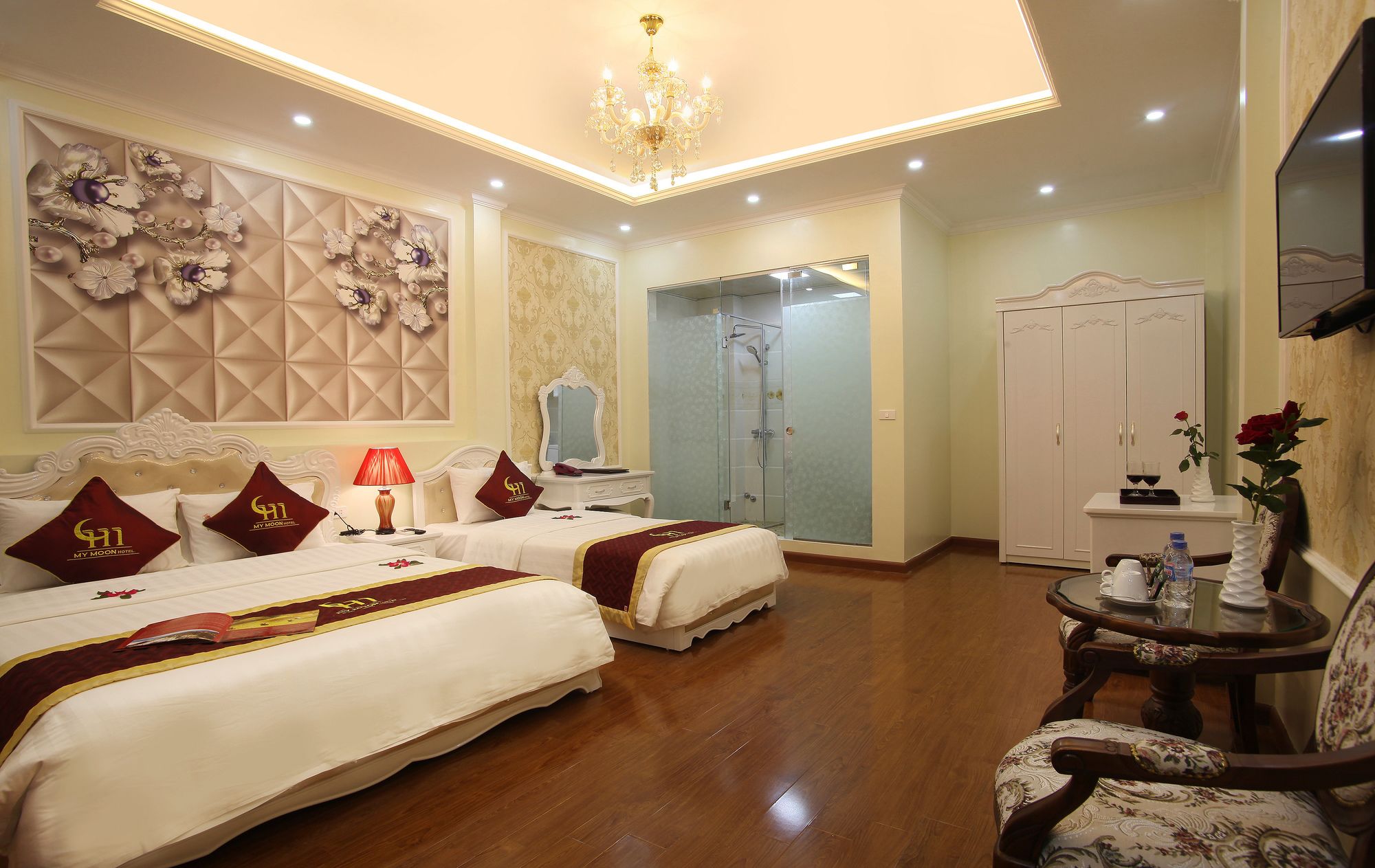 Фото My Moon Hotel