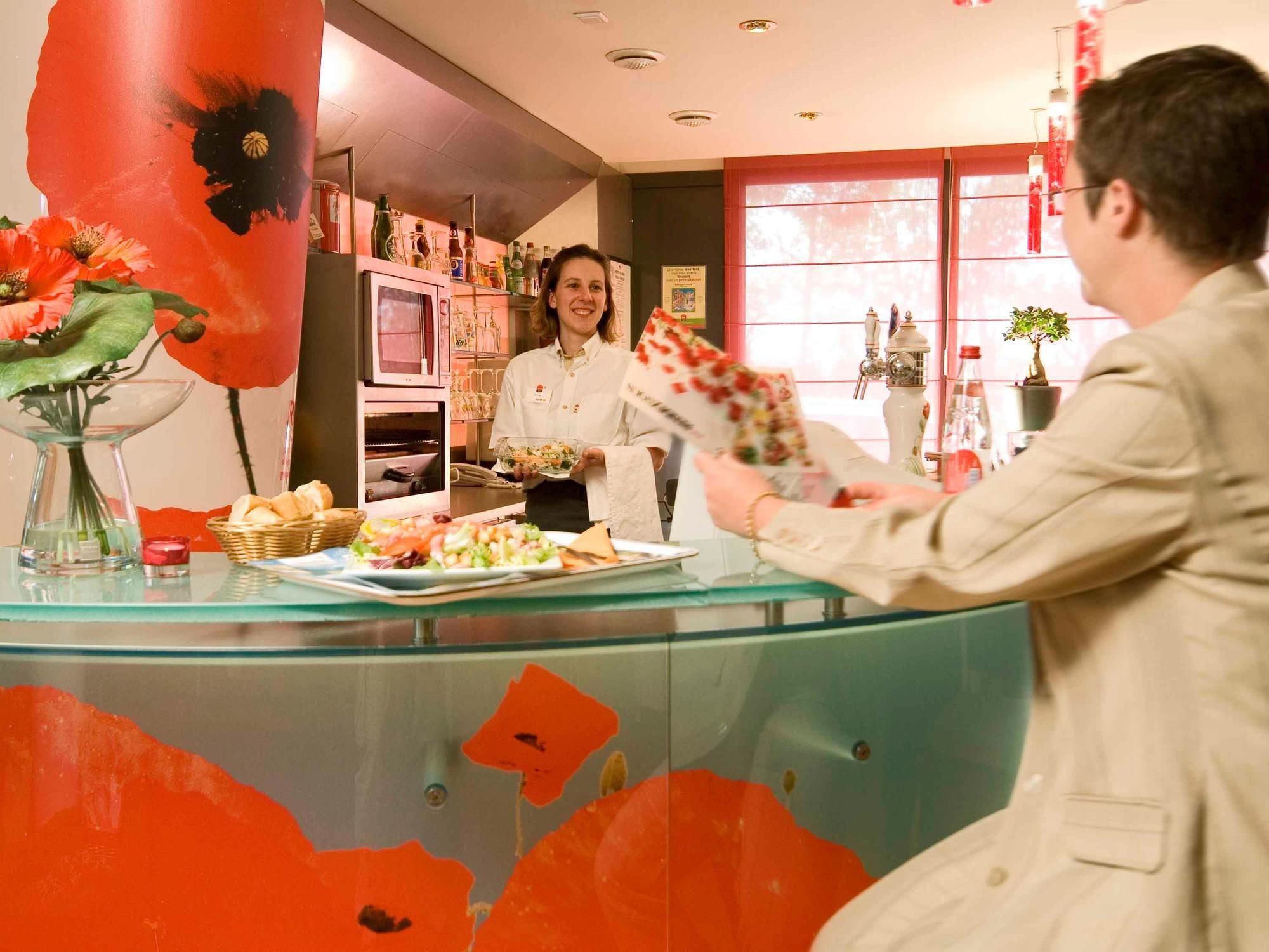 Фото ibis Rouen Centre Champ-de-Mars