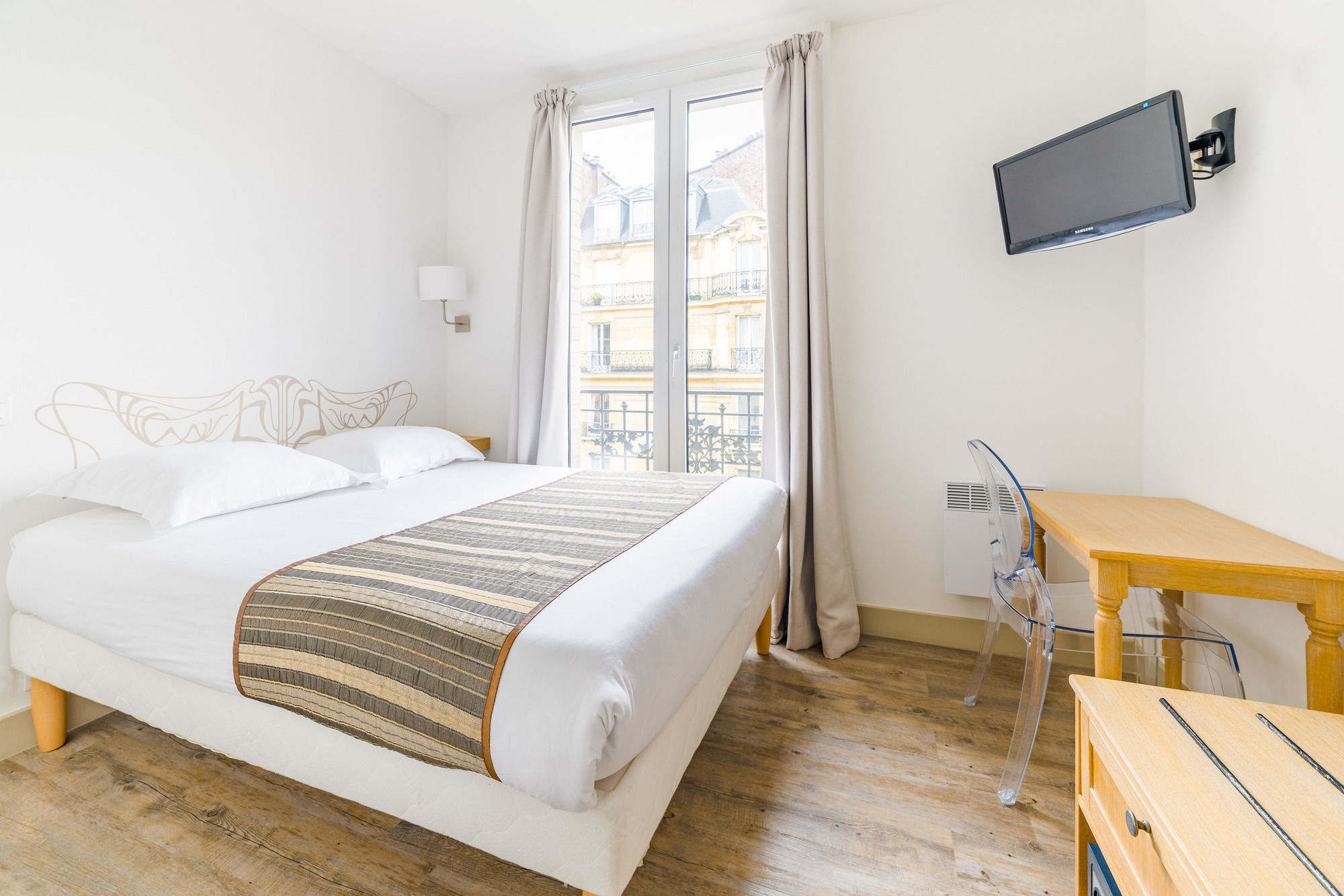 Фото Hotel Korner Eiffel