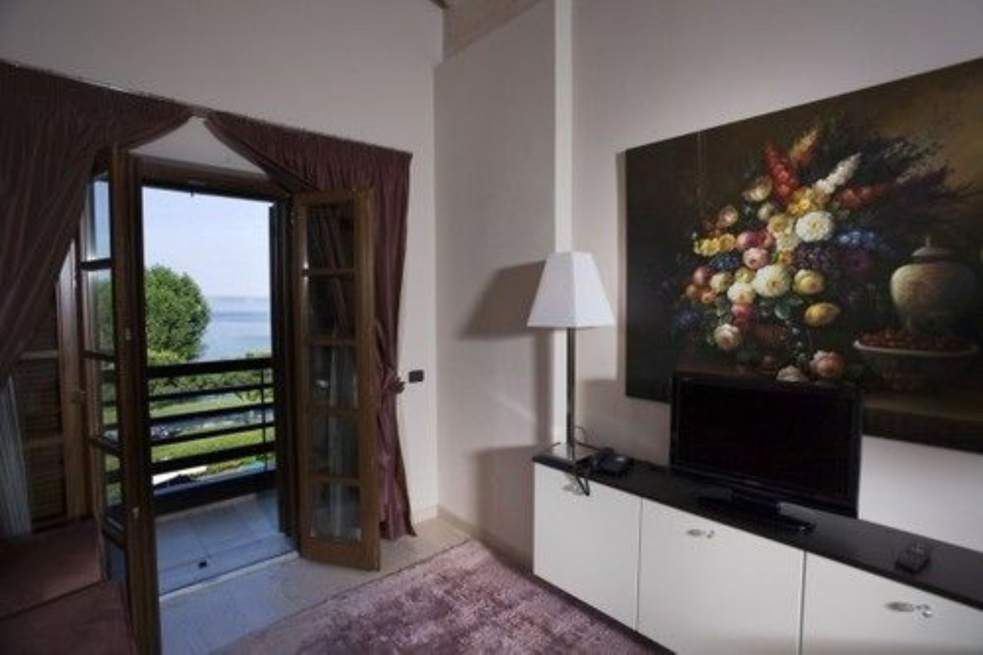 Фото Alexandra Stay Residence