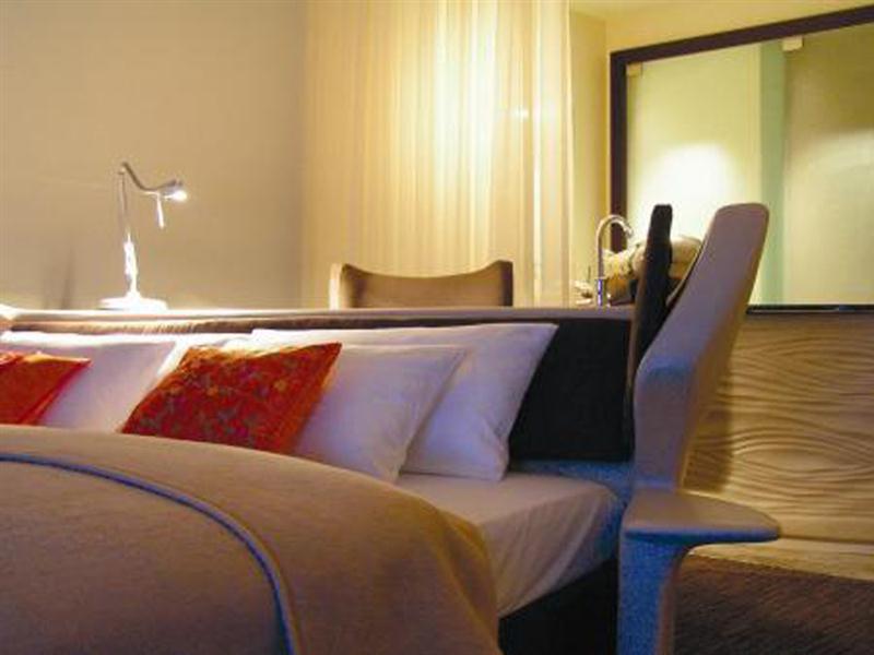 Фото East Hotel Hamburg