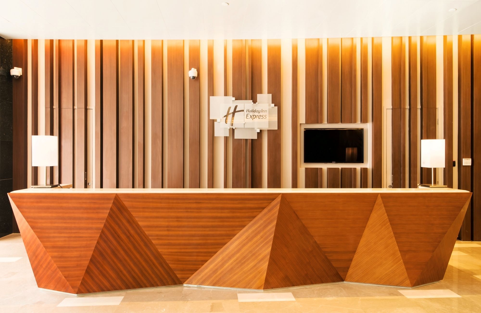 Фото Holiday Inn Express Shanghai Jinsha