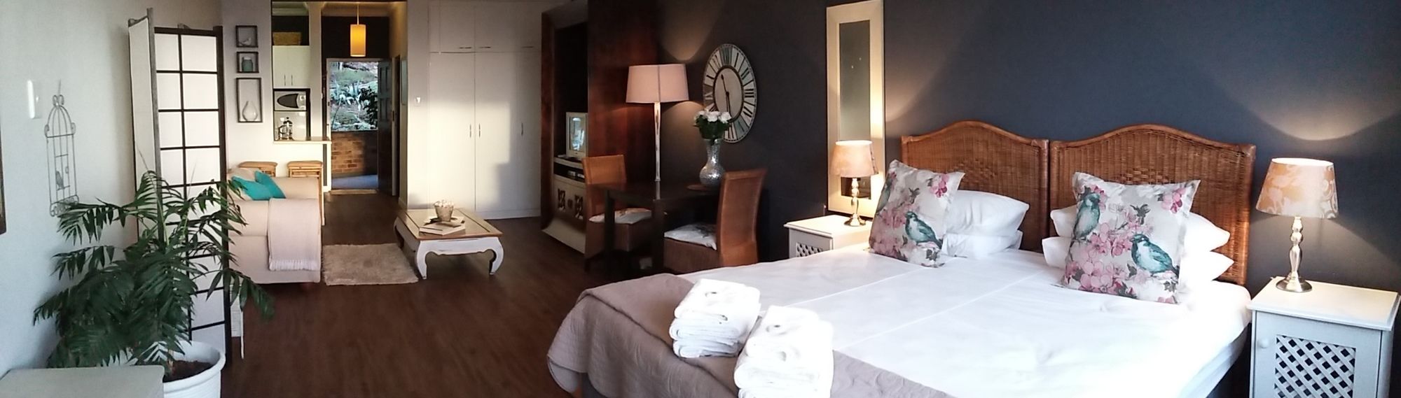 Фото Bluegum Hill Guesthouse & Apartments