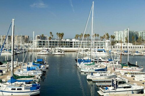 Гостиница Marina del Rey Hotel в Калвер-Сити