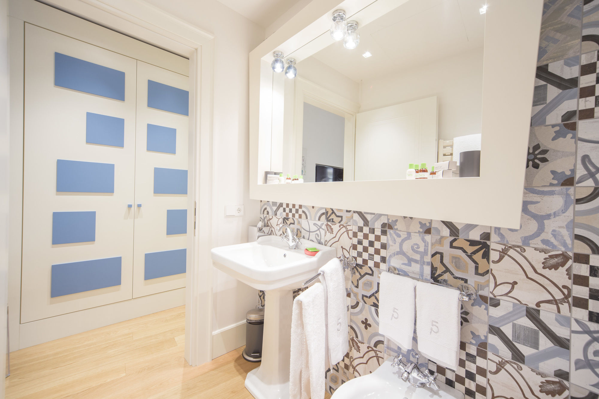 Фото Cinque Luxury Rooms