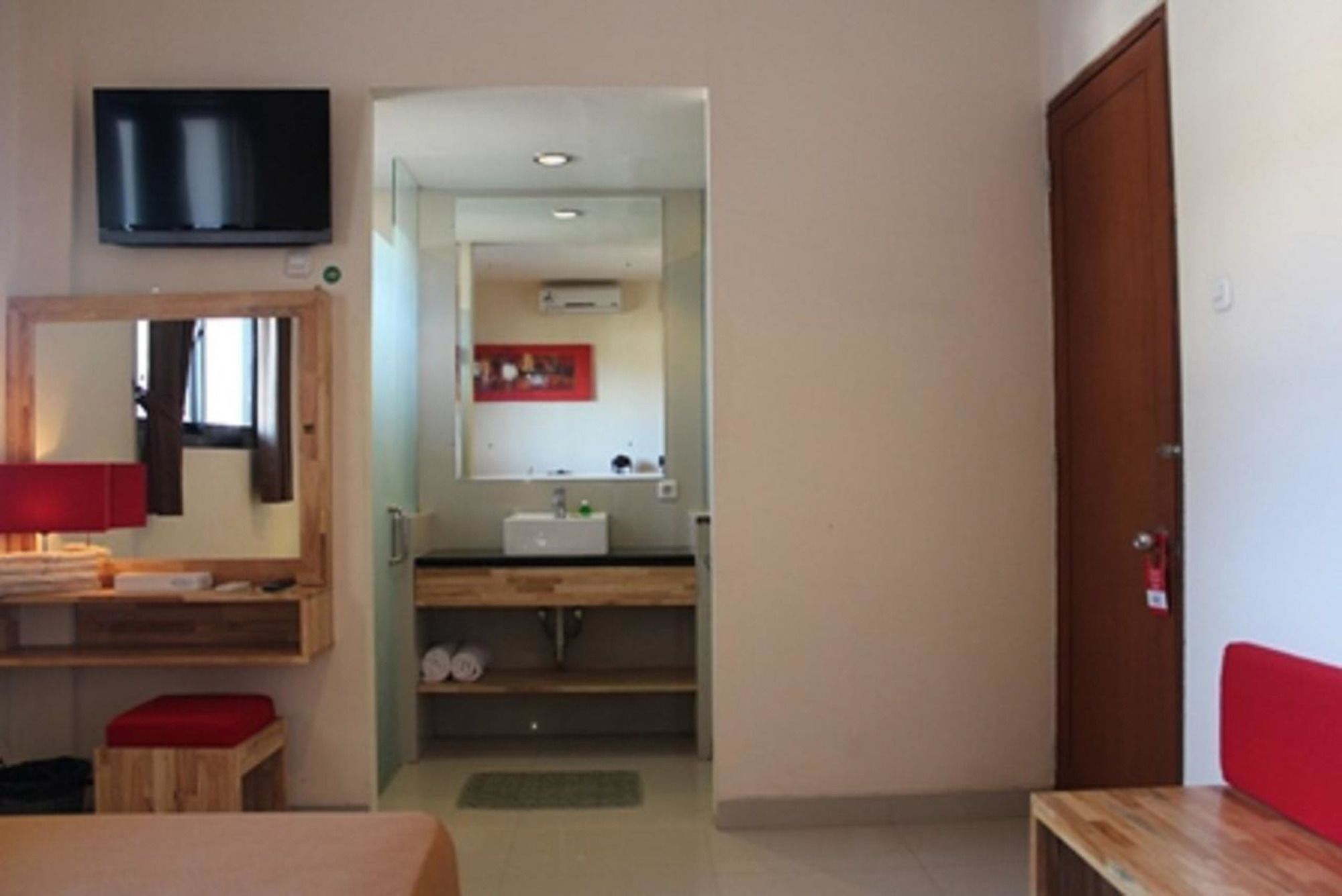 Фото Hotel Karthi