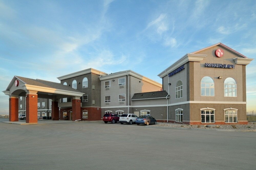 Фото Ramada by Wyndham Weyburn