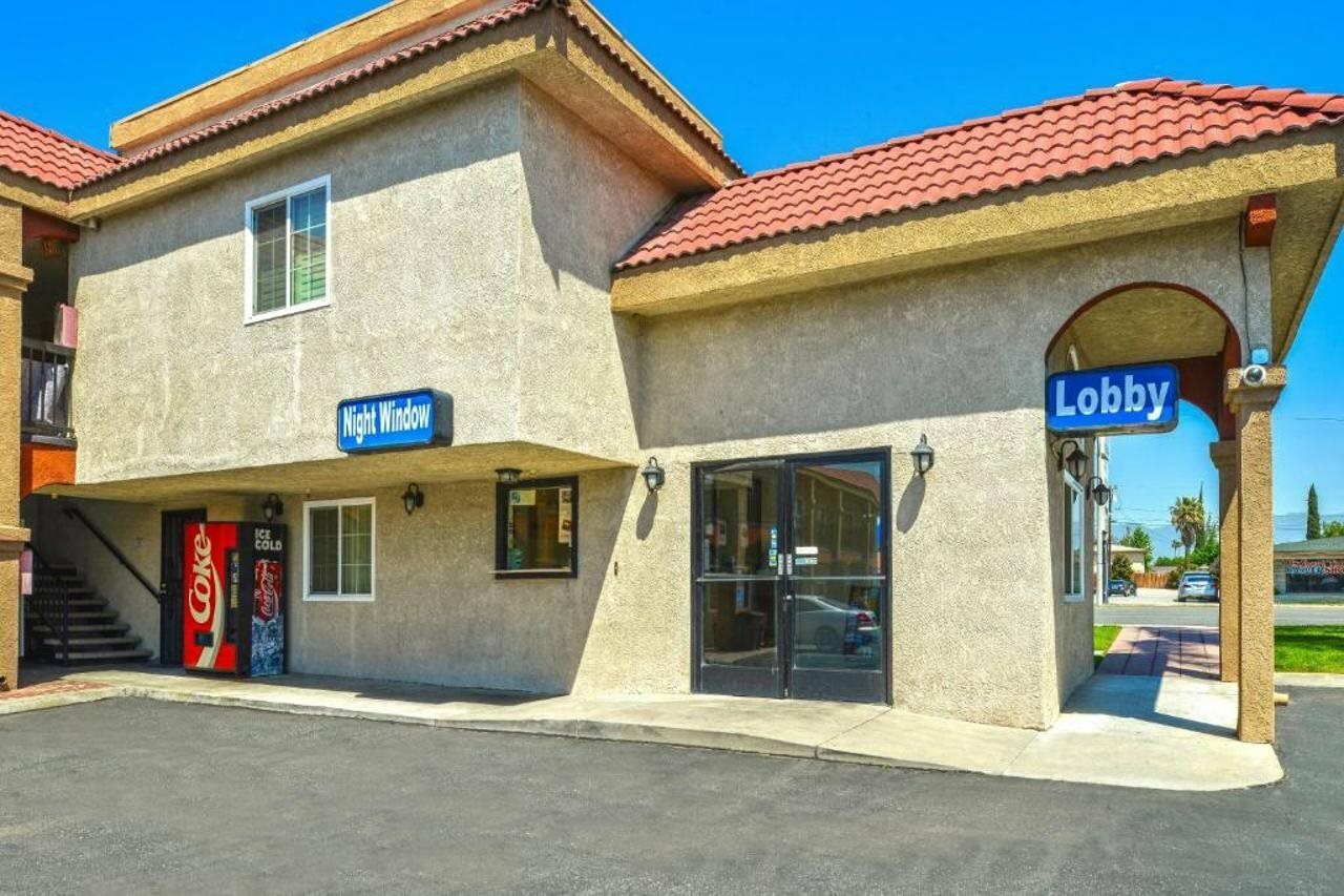 Фото Americas Best Value Inn Rialto