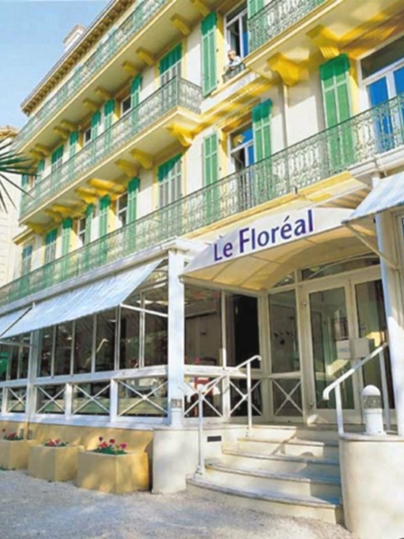 Фото отеля 1