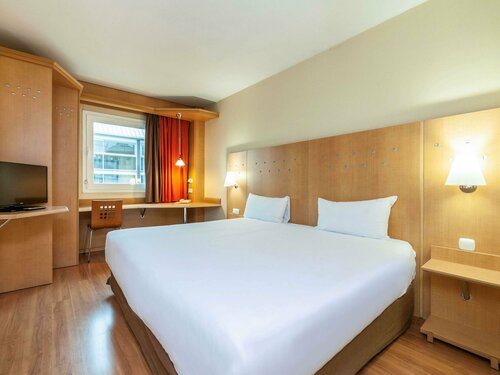 Гостиница Ibis Alcal& xE1; de Henares la Garena
