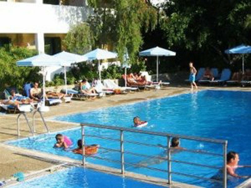 Фото отеля 2