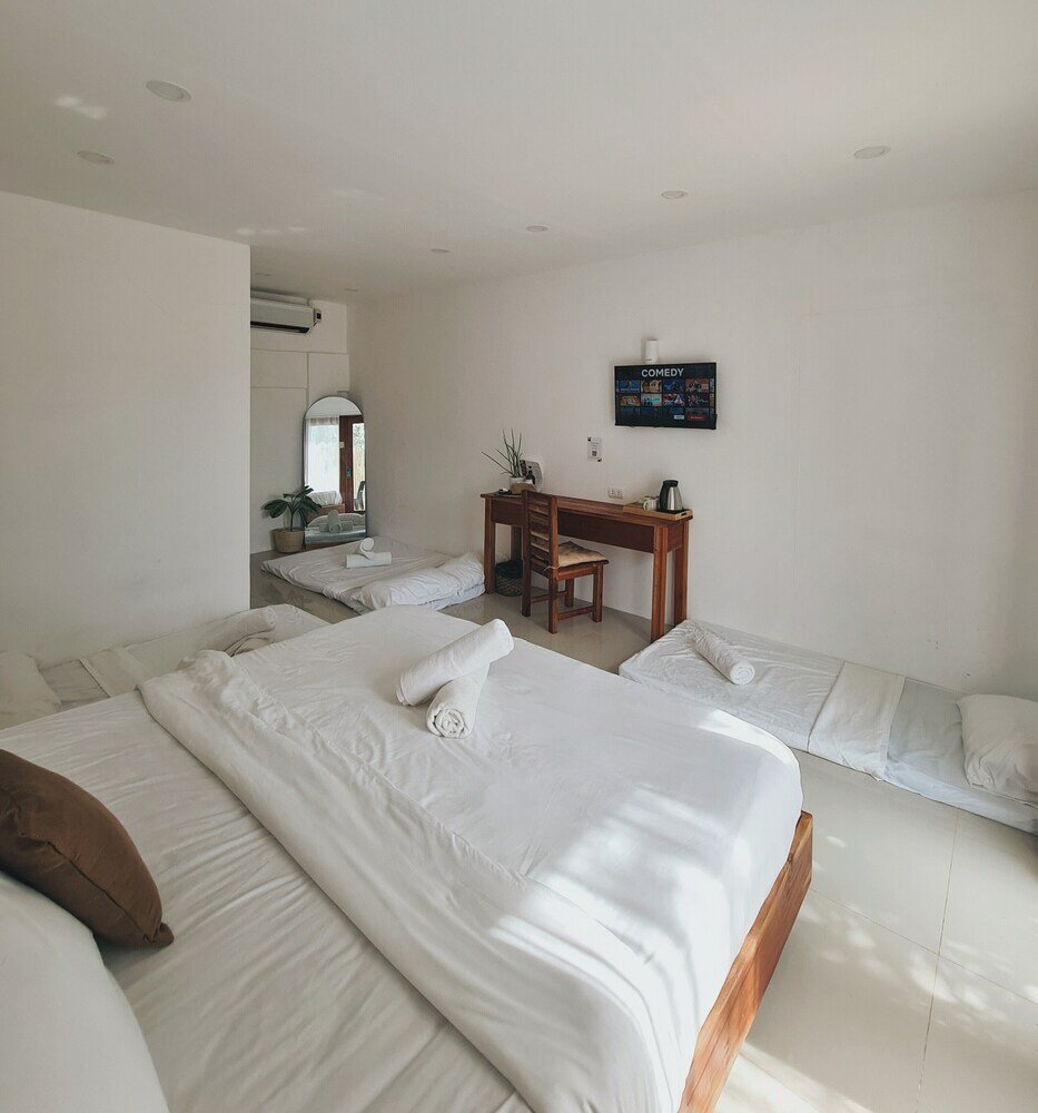 Фото 148 Guesthouse and Resort