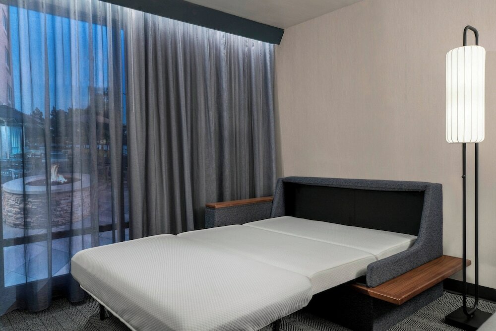 Фото Courtyard by Marriott Regina Downtown