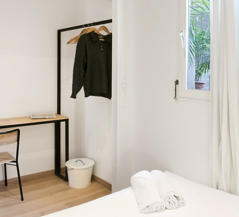 Фото The Central House Barcelona Gracia - Hostel