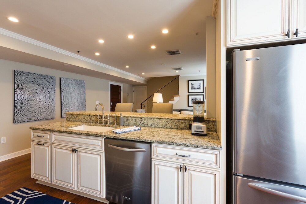 Фото The Quarters on King