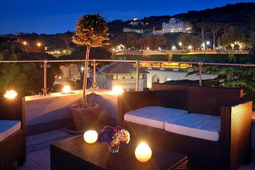 Гостиница Hotel Flora в Гроттаферрате