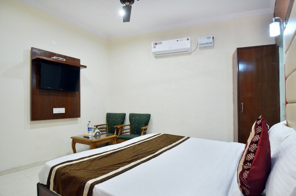 Фото Oyo 8278 Supremo