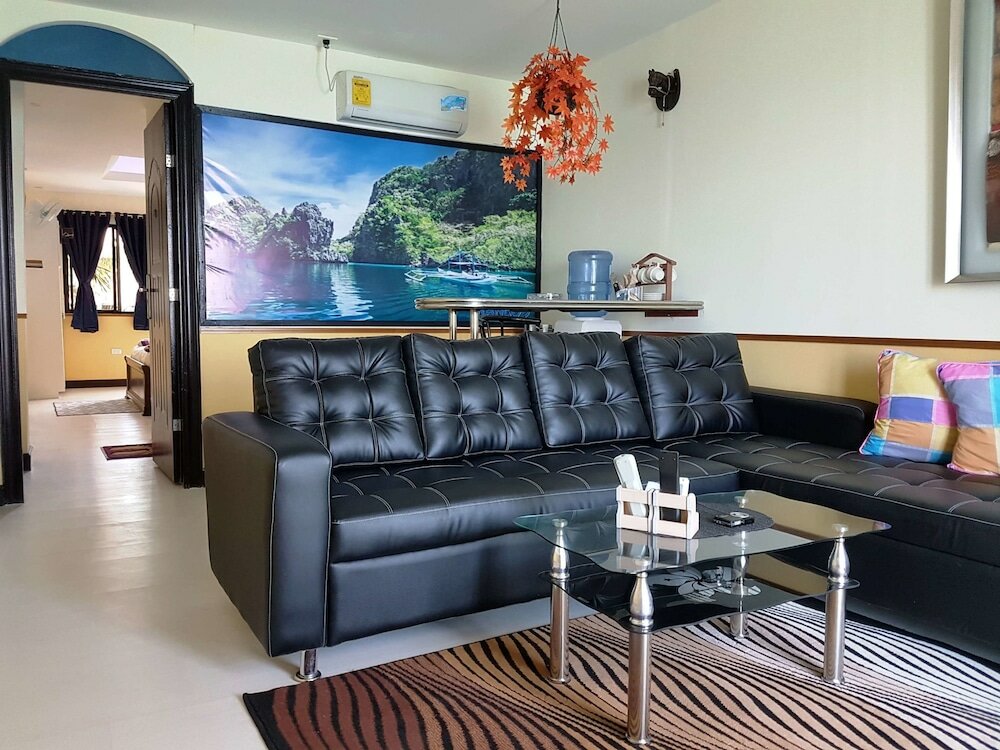 Фото Mango's Beachfront Resort