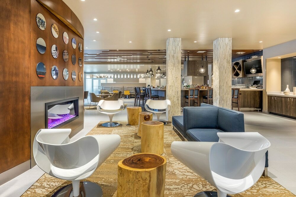 Фото Cambria Hotel Milwaukee Downtown