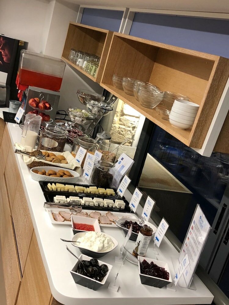 Фото Iraklion Hotel