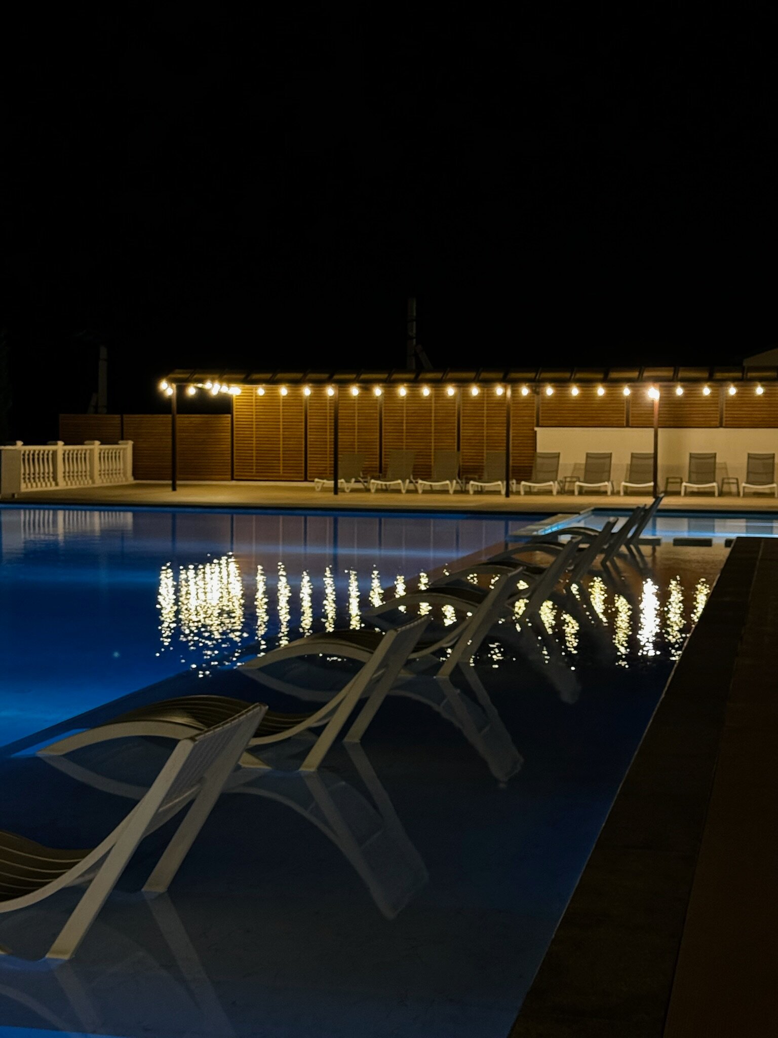 Фото Chateau Pinot Отель